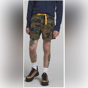 NWT The North Face Shorts